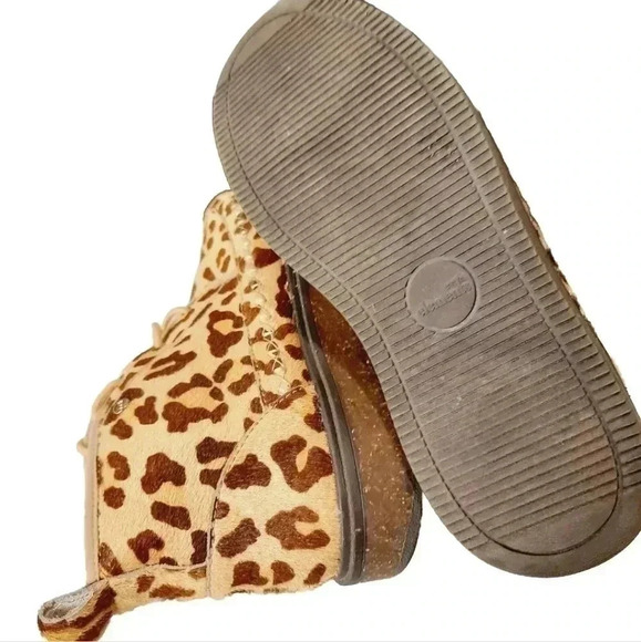 Earth Elements Women's Arrowhead Leather Leopard Bootie - Picture 5 of 9